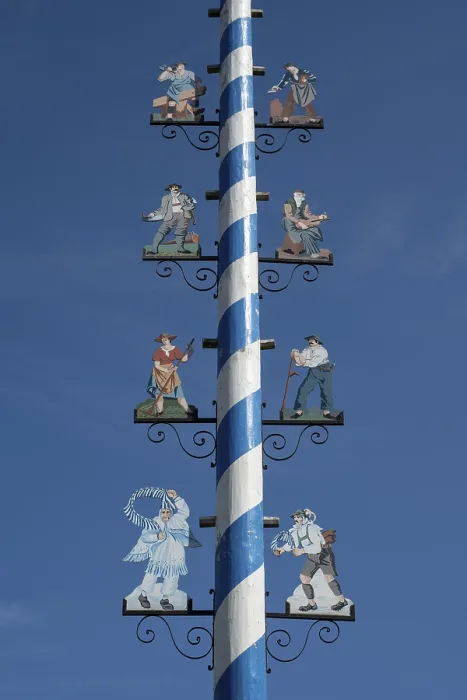 Gerahmter Druck : Maienbaum, Handwerksinnungstree, Mittenwald Gerahmter Druck : Maienbaum, Handwerksinnungstree, Mittenwald