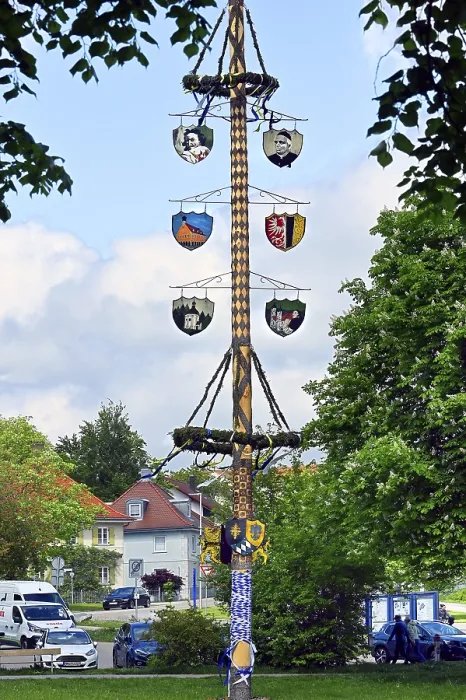 Gerahmter Druck : Der Maibaum am Kloster Ottobeuren. Gerahmter Druck : Der Maibaum am Kloster Ottobeuren.