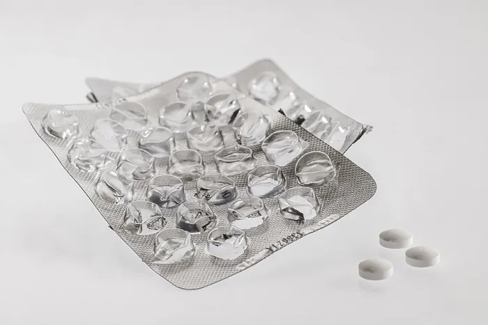 Gerahmter Druck : Leere Medikamentenverpackung für Tabletten. Gerahmter Druck : Leere Medikamentenverpackung für Tabletten.