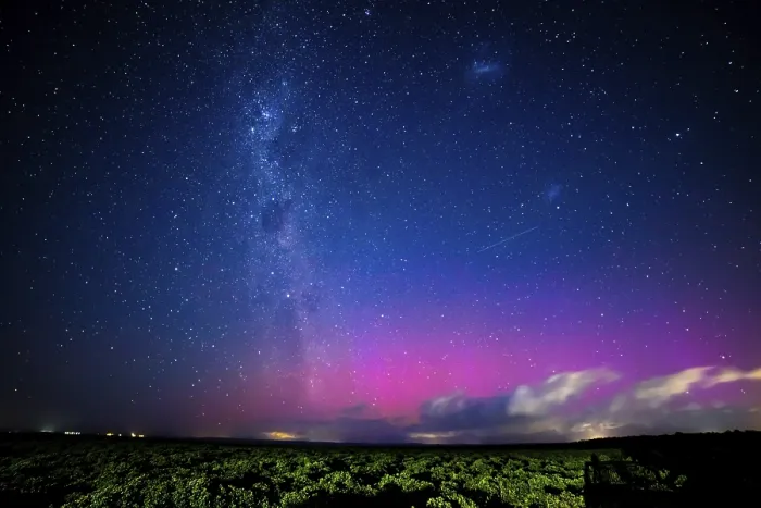 Gerahmter Druck : Aurora Australis über Melbourne, Australien
