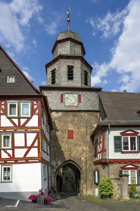 Gerahmter Druck : Mitteltor-Turm und Glockenturm Gerahmter Druck : Mitteltor-Turm und Glockenturm