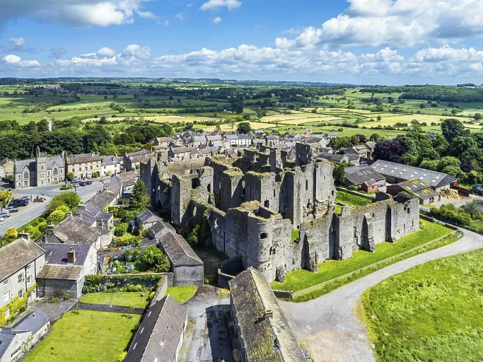 Gerahmter Druck : Middleham Castle aus der Vogelperspektive, Middleham Gerahmter Druck : Middleham Castle aus der Vogelperspektive, Middleham