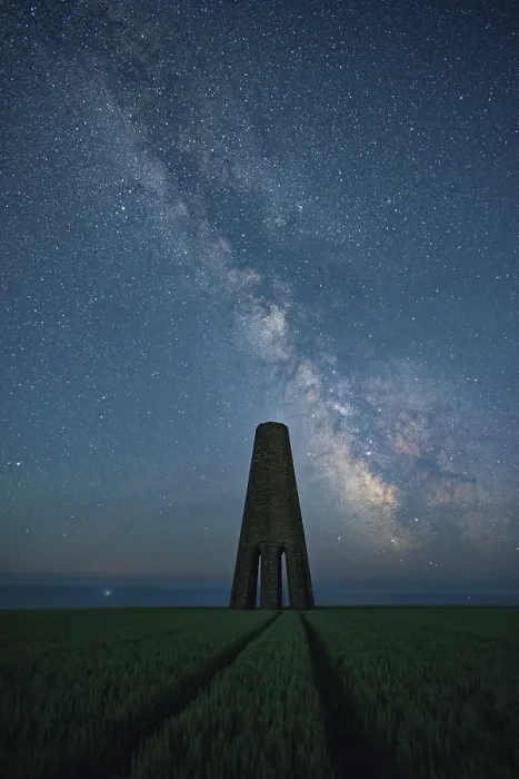 Gerahmter Druck : Milchstraße über The Daymark, Devon. Gerahmter Druck : Milchstraße über The Daymark, Devon.