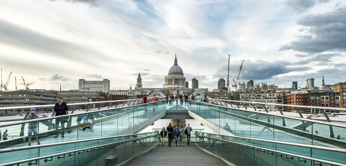 Gerahmter Druck : Millennium-Bridge und St.-Pauls-Kathedrale Gerahmter Druck : Millennium-Bridge und St.-Pauls-Kathedrale