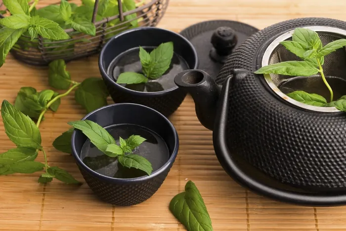 Gerahmter Druck : Mint-Tee. Minze-Tee Gerahmter Druck : Mint-Tee. Minze-Tee