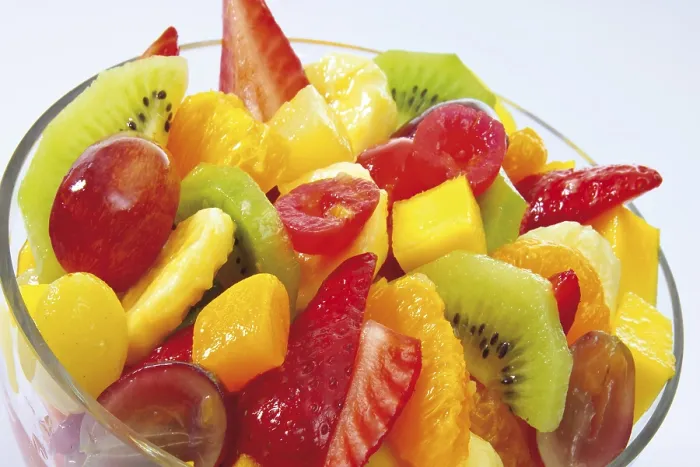 Gerahmter Druck : Gemischter Obstsalat Gerahmter Druck : Gemischter Obstsalat