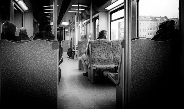 Gerahmter Druck : Moderne Wagen des Berliner S-Bahn. Gerahmter Druck : Moderne Wagen des Berliner S-Bahn.