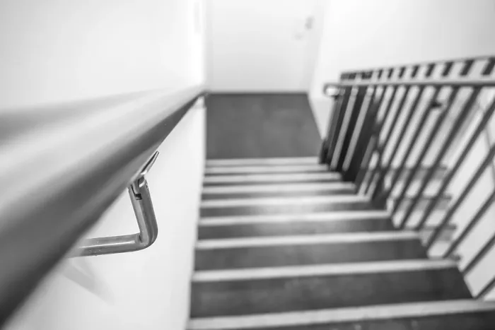 Gerahmter Druck : Moderne Treppe mit Geländer Gerahmter Druck : Moderne Treppe mit Geländer