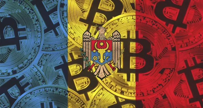 Gerahmter Druck : Moldau-Flagge mit Bitcoins im Hintergrund: Investoren in Kryptowährungen und Blockchain-Technologie in Moldawien Gerahmter Druck : Moldau-Flagge mit Bitcoins im Hintergrund: Investoren in Kryptowährungen und Blockchain-Technologie in Moldawien