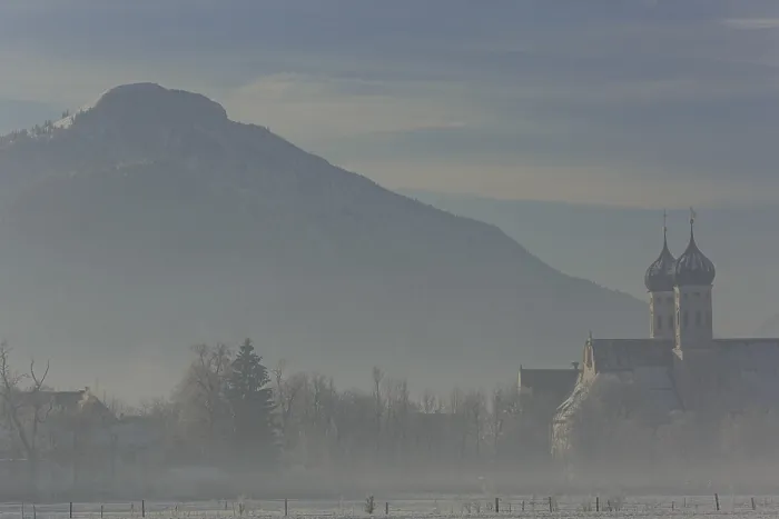 Gerahmter Druck : Kloster im Morgenlicht. Gerahmter Druck : Kloster im Morgenlicht.