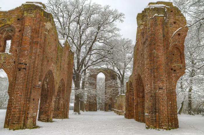 Gerahmter Druck : Klosterreste Gerahmter Druck : Klosterreste