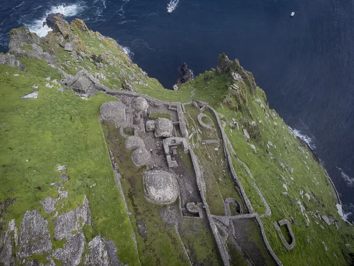 Gerahmter Druck : Kloster auf dem Gipfel, Skellig-Michael-Insel. Gerahmter Druck : Kloster auf dem Gipfel, Skellig-Michael-Insel.