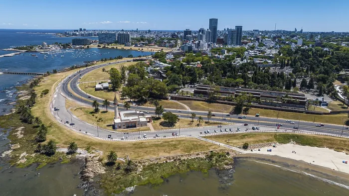 Gerahmter Druck : Panorama von Montevideo, Uruguay Gerahmter Druck : Panorama von Montevideo, Uruguay