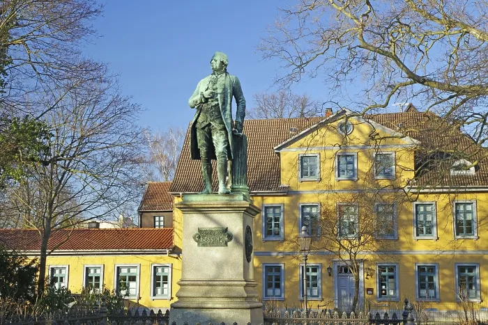 Gerahmter Druck : Denkmal für Gotthold Ephraim Lessing Gerahmter Druck : Denkmal für Gotthold Ephraim Lessing