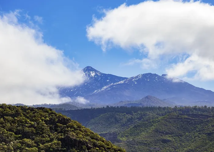 Gerahmter Druck : Wanderung durch die Berge zu Risco Blanco, Aussicht auf den Teide. Gerahmter Druck : Wanderung durch die Berge zu Risco Blanco, Aussicht auf den Teide.