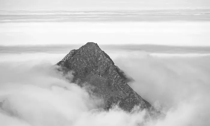 Gerahmter Druck : Berge über den Wolken. Gerahmter Druck : Berge über den Wolken.