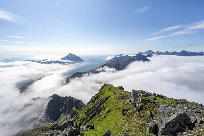 Gerahmter Druck : Berge über den Wolken. Gerahmter Druck : Berge über den Wolken.