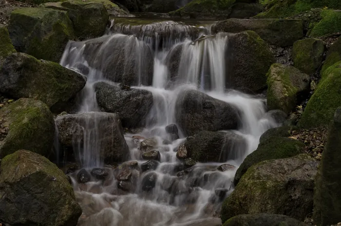 Gerahmter Druck : Bergbach, Sturzbach, Wasserfall Gerahmter Druck : Bergbach, Sturzbach, Wasserfall