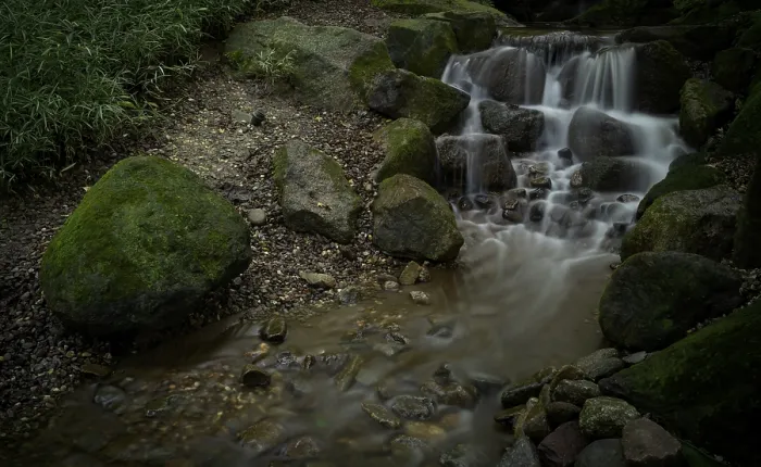Gerahmter Druck : Bergbach, Sturzbach, Wasserfall Gerahmter Druck : Bergbach, Sturzbach, Wasserfall