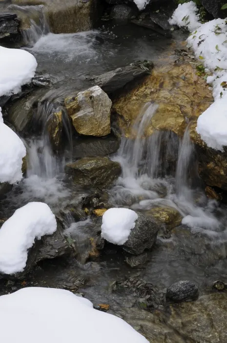 Gerahmter Druck : Bergbach im Winter, Bergbach. Gerahmter Druck : Bergbach im Winter, Bergbach.