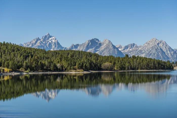 Gerahmter Druck : Berge im See spiegeln. Gerahmter Druck : Berge im See spiegeln.