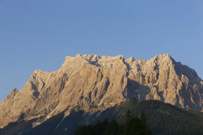 Gerahmter Druck : Die Zugspitze und der Schneefernerkopf Gerahmter Druck : Die Zugspitze und der Schneefernerkopf