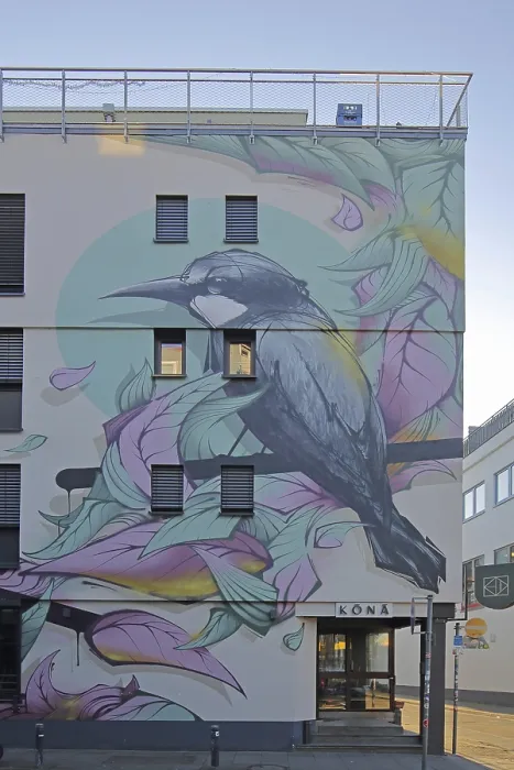 Gerahmter Druck : Muralbleichungsvogel von Studio Lacks 2023 Gerahmter Druck : Muralbleichungsvogel von Studio Lacks 2023