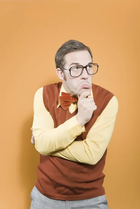 Gerahmter Druck : Nerd, schauend. Gerahmter Druck : Nerd, schauend.