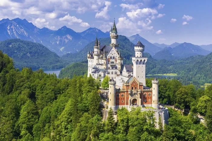 Gerahmter Druck : Schloss Neuschwanstein im Sommer. Gerahmter Druck : Schloss Neuschwanstein im Sommer.