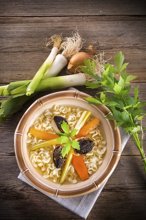 Gerahmter Druck : Nudelsuppe Gerahmter Druck : Nudelsuppe