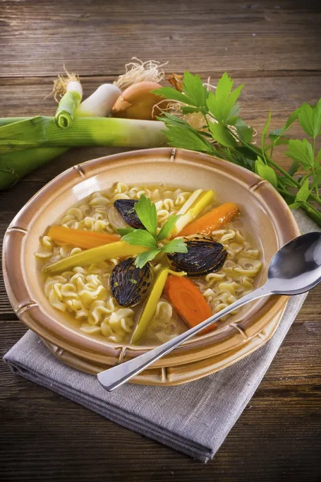 Gerahmter Druck : Nudelsuppe Gerahmter Druck : Nudelsuppe