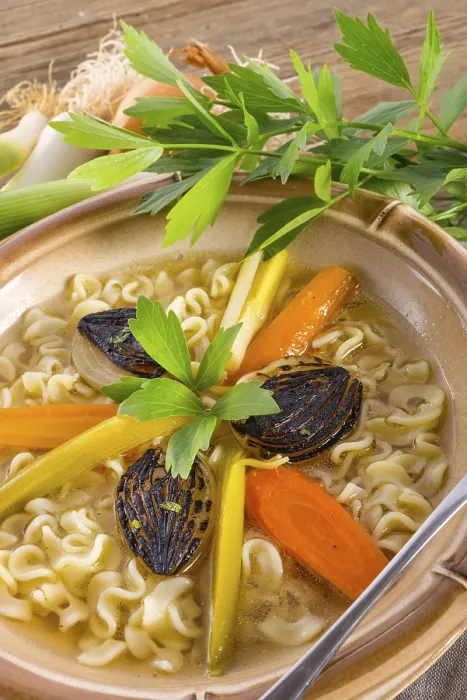 Gerahmter Druck : Nudelsuppe Gerahmter Druck : Nudelsuppe