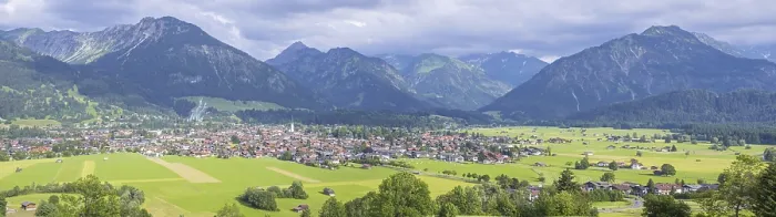 Gerahmter Druck : Oberstdorf, hinter die Allgäuer Alpen. Gerahmter Druck : Oberstdorf, hinter die Allgäuer Alpen.
