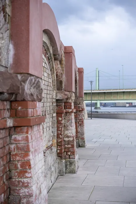 Gerahmter Druck : Alte historische Mauer. Gerahmter Druck : Alte historische Mauer.