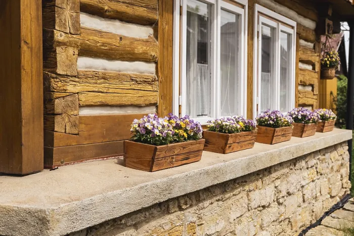 Gerahmter Druck : Altes Haus mit Blumenkästen. Gerahmter Druck : Altes Haus mit Blumenkästen.