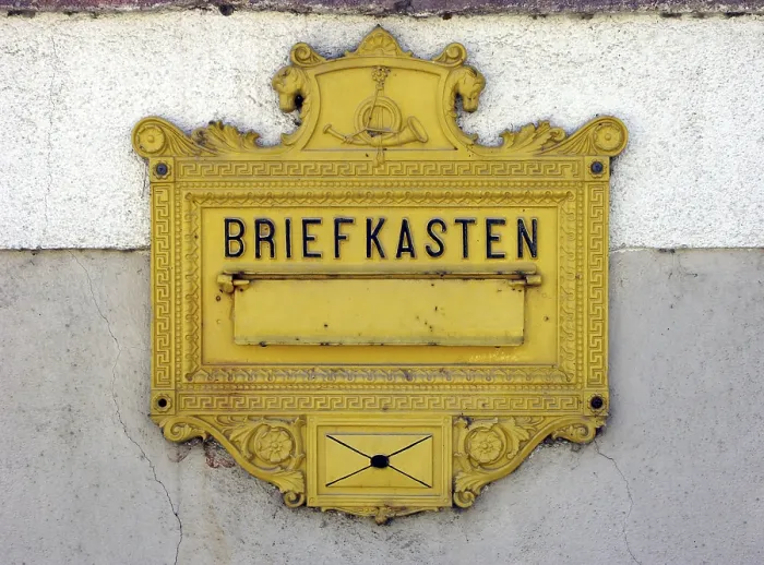 Gerahmter Druck : Alte Briefkasten. Gerahmter Druck : Alte Briefkasten.
