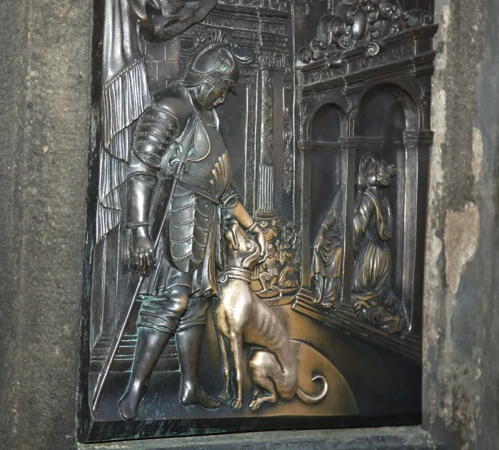 Gerahmter Druck : Alte Reliefform unter der Statue von St. Gerahmter Druck : Alte Reliefform unter der Statue von St.