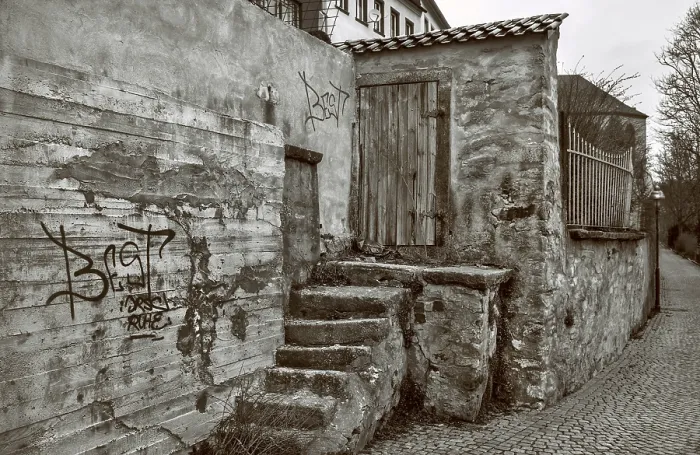 Gerahmter Druck : Die alte Treppe am Pfad. Gerahmter Druck : Die alte Treppe am Pfad.