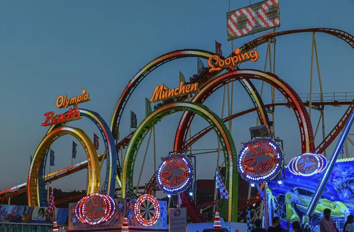 Gerahmter Druck : Olympische fünf-Loop, Achterbahn. Gerahmter Druck : Olympische fünf-Loop, Achterbahn.