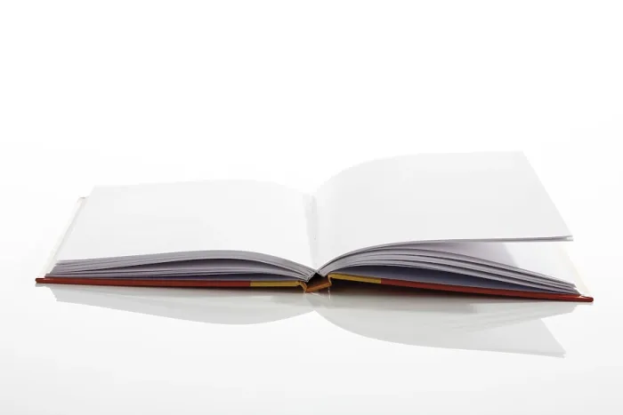 Gerahmter Druck : Offenes Buch, Notizblock Gerahmter Druck : Offenes Buch, Notizblock