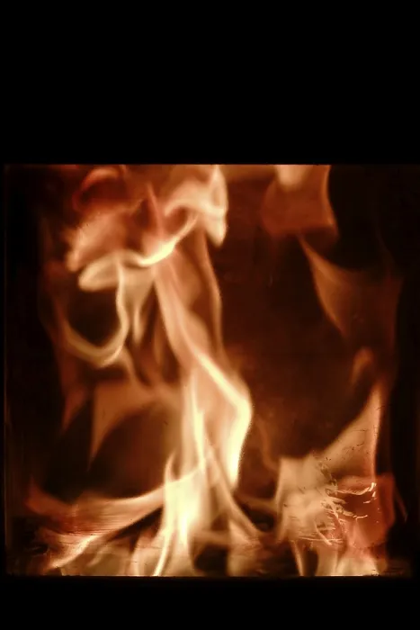 Gerahmter Druck : Offenes Feuer, Winter, Deutschland. Gerahmter Druck : Offenes Feuer, Winter, Deutschland.