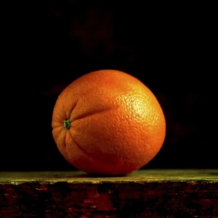 Gerahmter Druck : Orange auf schwarzem Hintergrund Gerahmter Druck : Orange auf schwarzem Hintergrund