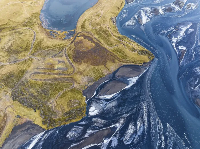 Gerahmter Druck : Überwachsener Flusslandschaft, Eldhraun. Gerahmter Druck : Überwachsener Flusslandschaft, Eldhraun.