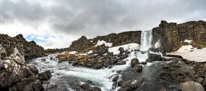 Gerahmter Druck : Oxararfoss-Wasserfall, Thingvellir-Nationalpark, Golden Circle, Südregion, Island Gerahmter Druck : Oxararfoss-Wasserfall, Thingvellir-Nationalpark, Golden Circle, Südregion, Island