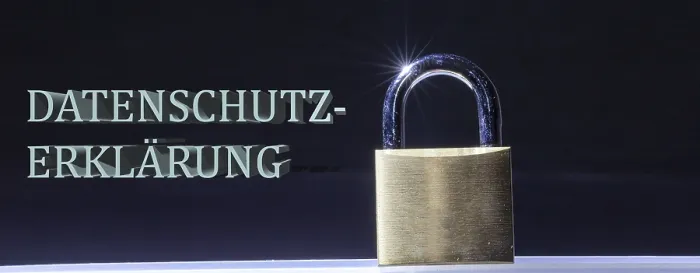 Gerahmter Druck : Sicherheitskette vor dunklem Hintergrund. Gerahmter Druck : Sicherheitskette vor dunklem Hintergrund.