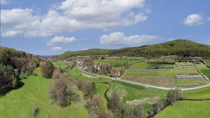 Gerahmter Druck : Panorama, Tal von Trubach, Frühling. Gerahmter Druck : Panorama, Tal von Trubach, Frühling.