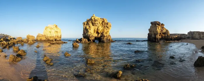 Gerahmter Druck : Panoramablick auf den Strand im Sommer. Gerahmter Druck : Panoramablick auf den Strand im Sommer.