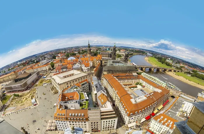 Gerahmter Druck : Panoramablick auf Dresden und die Elbe. Gerahmter Druck : Panoramablick auf Dresden und die Elbe.