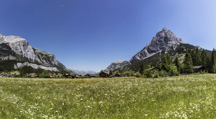 Gerahmter Druck : Panoramablick auf Kandersteg, Kanton Bern. Gerahmter Druck : Panoramablick auf Kandersteg, Kanton Bern.