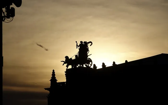 Gerahmter Druck : Pantherquadriga am Semperoper Dresden Gerahmter Druck : Pantherquadriga am Semperoper Dresden